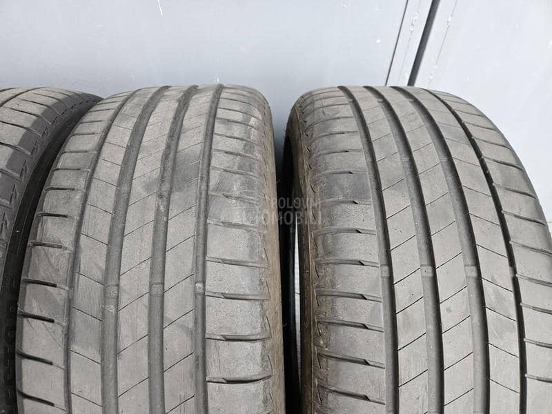 Bridgestone 245/45 R19 Letnja