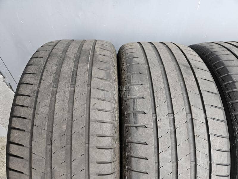 Bridgestone 245/45 R19 Letnja