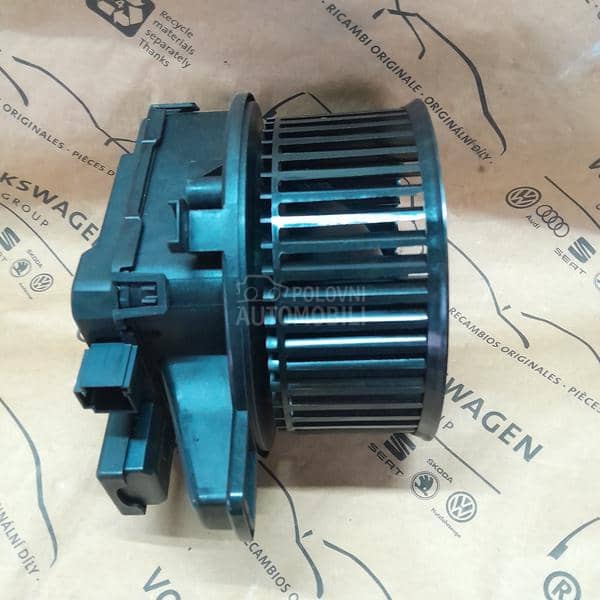 Ventilator kabine 4M1 820 021C