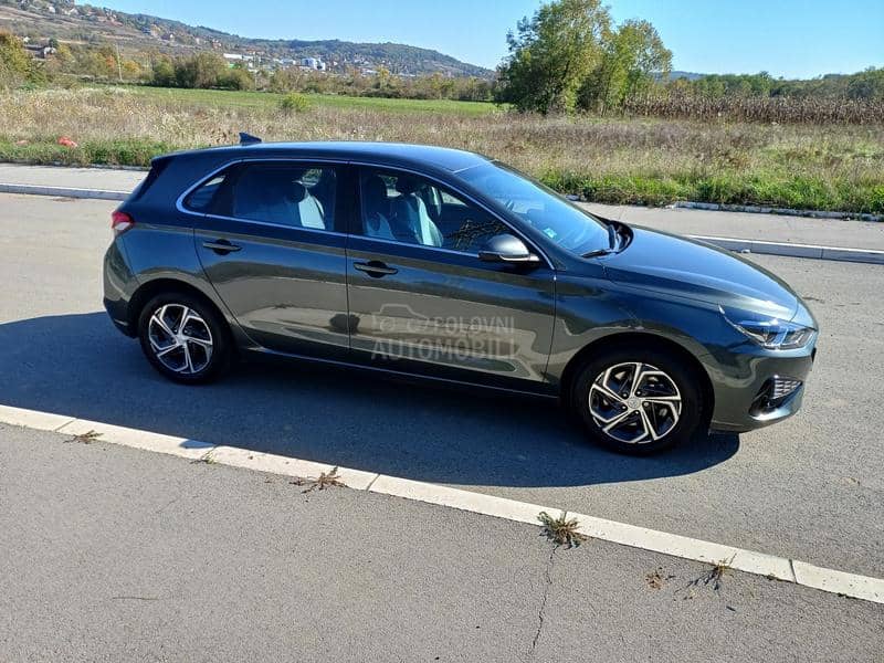 Hyundai i30 1.5 DPI