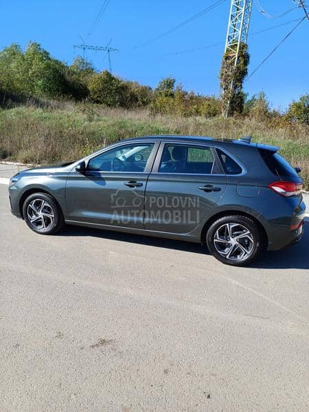 Hyundai i30 1.5 DPI