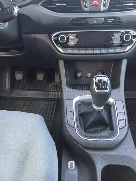 Hyundai i30 1.5 DPI