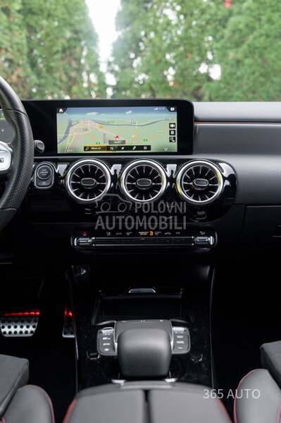 Mercedes Benz A 180 AMG/BLACK/WIDESCREEN