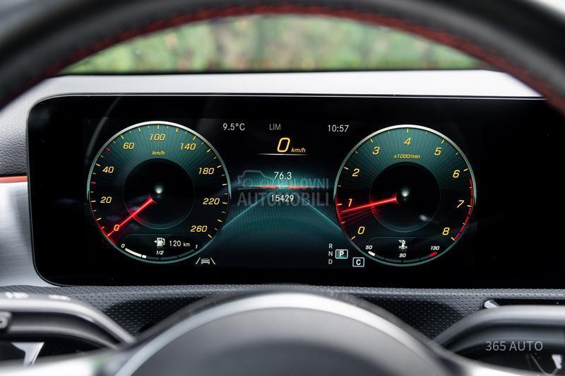 Mercedes Benz A 180 AMG/BLACK/WIDESCREEN