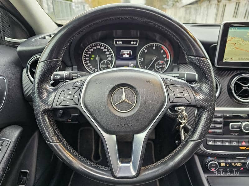 Mercedes Benz GLA 200 2.2CDI 4MATIC PANO