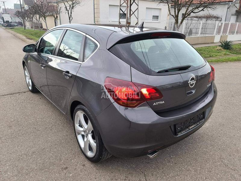 Opel Astra J 1.6 Turbo