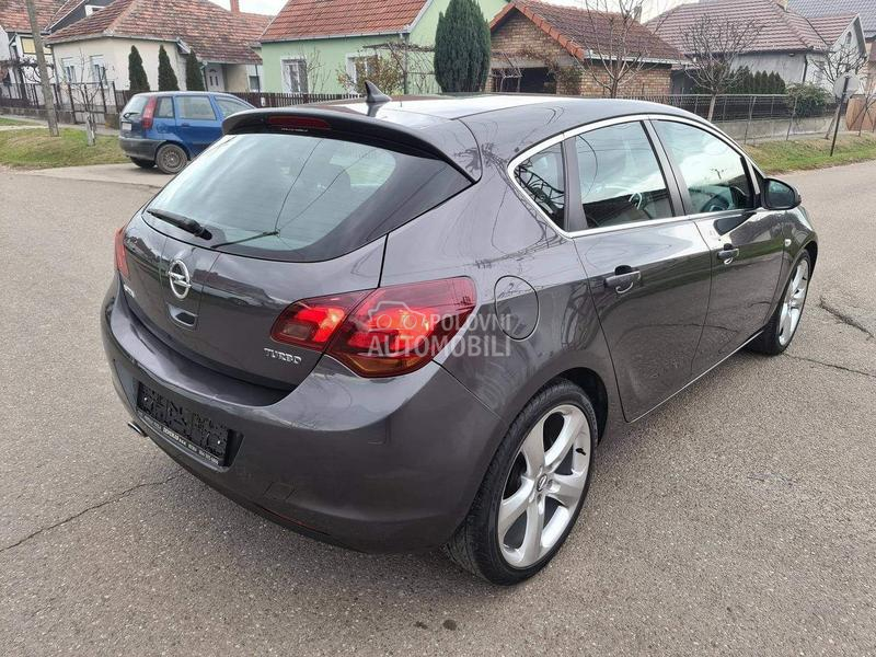 Opel Astra J 1.6 Turbo