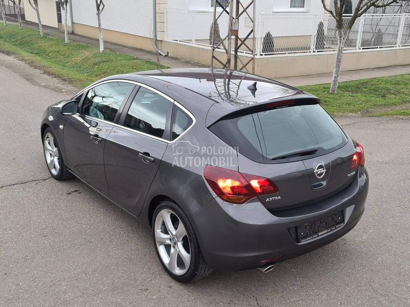 Opel Astra J 1.6 Turbo