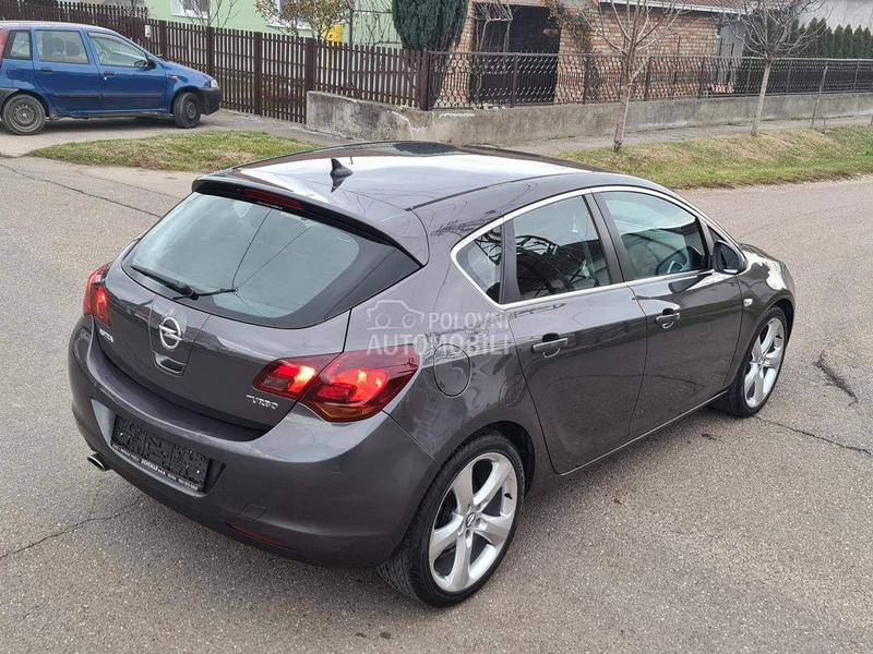 Opel Astra J 1.6 Turbo