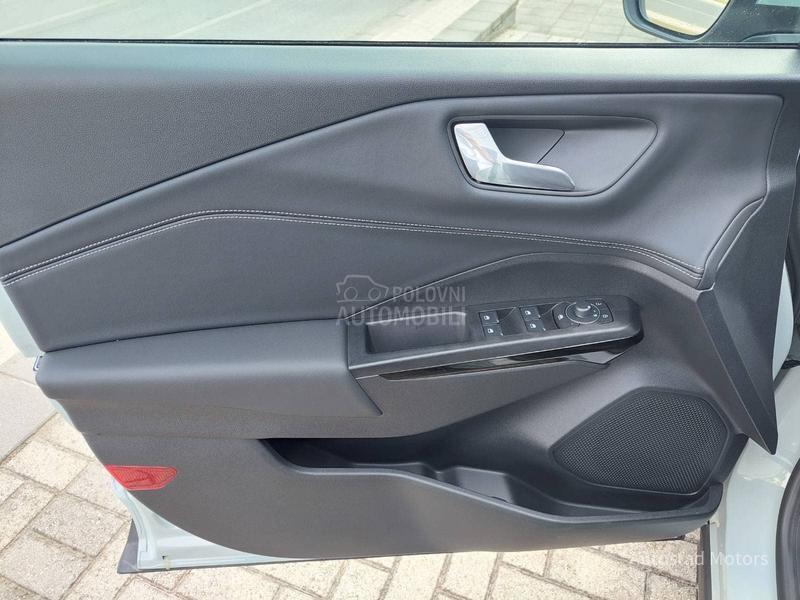 Ford Puma Titanium mHEV