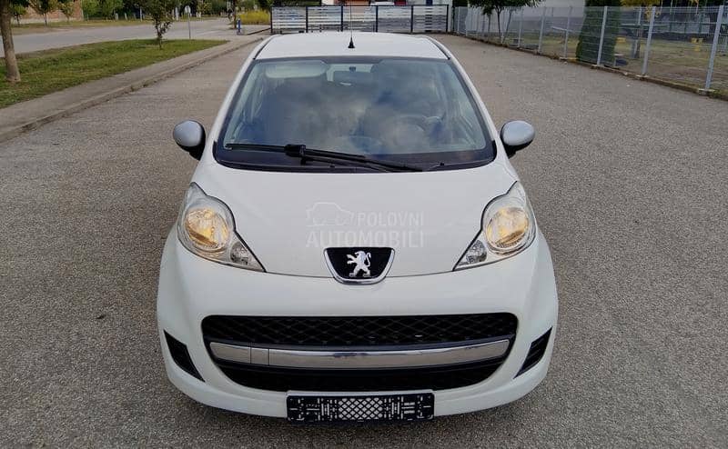 Peugeot 107 1.0 B-E-N-Z-I-N