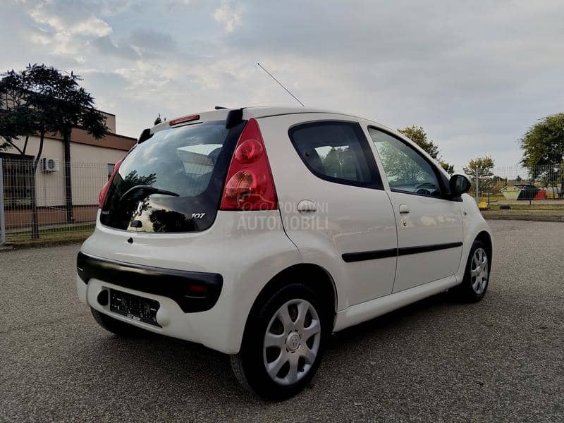 Peugeot 107 1.0 B-E-N-Z-I-N