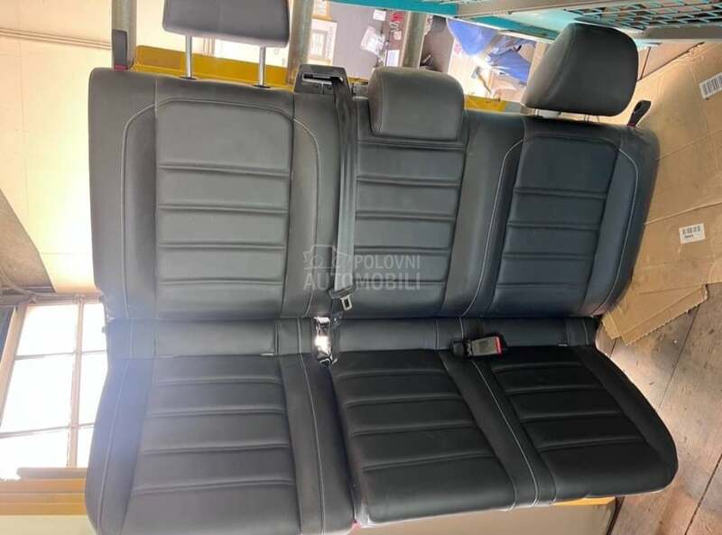 Zadnja klupa Amarok