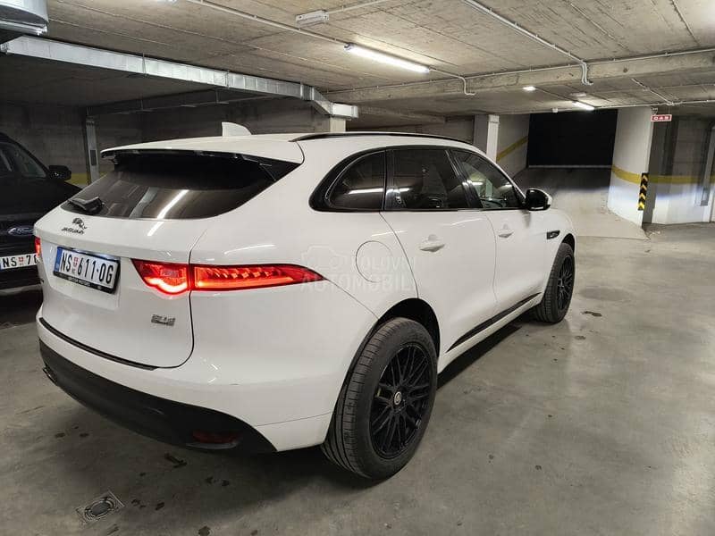 Jaguar F pace R Sport Dinamic