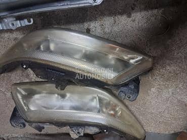 farovi za Renault Laguna od 2001. do 2007. god.