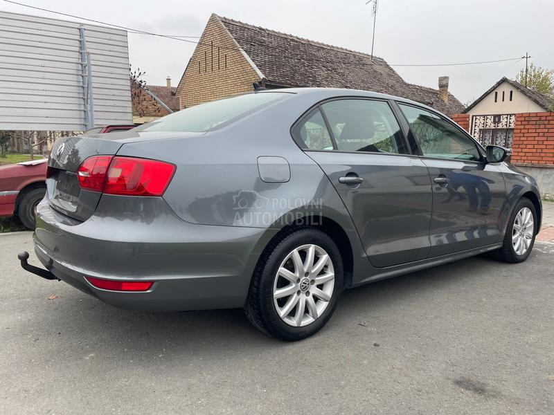 Volkswagen Jetta 1.6