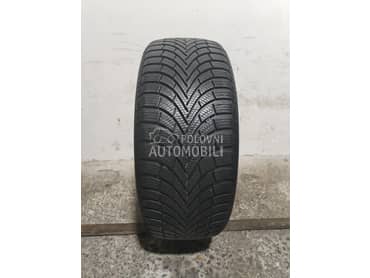 Maxxis 215/45 R17 Zimska