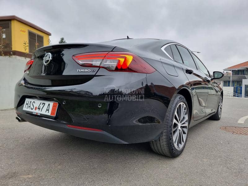 Opel Insignia REZERVISAN