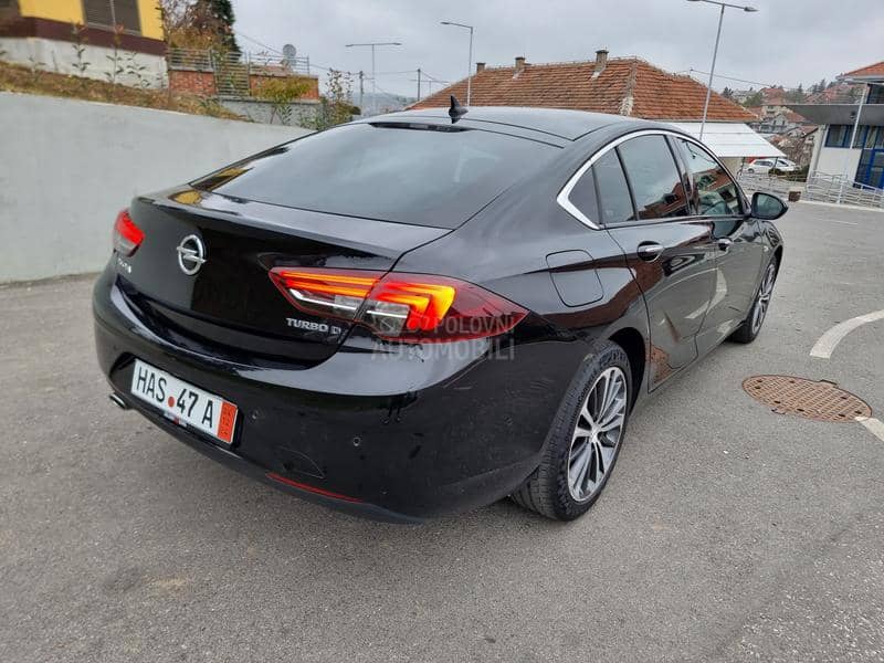 Opel Insignia REZERVISAN