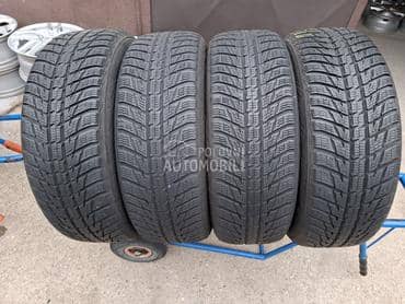 Nokian 215/65 R17 Zimska