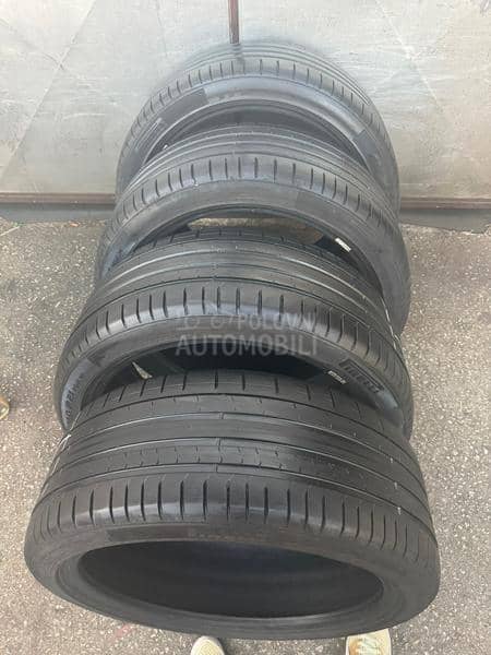 Pirelli 255/40 R21 Letnja