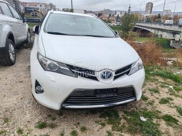 Toyota Auris 1.8 hibrid