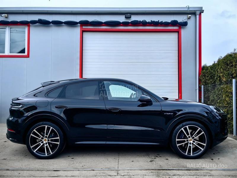 Porsche Cayenne Coupe/EHybrid/SportD