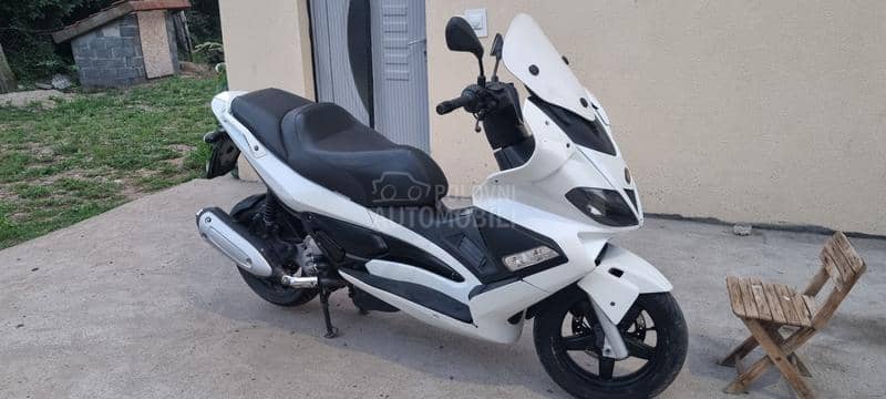 Piaggio Nexus 250