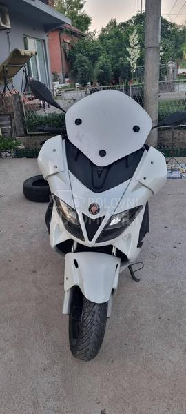 Piaggio Nexus 250