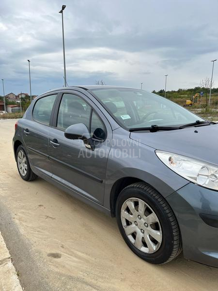 Peugeot 207 VTI 1.6 - 120