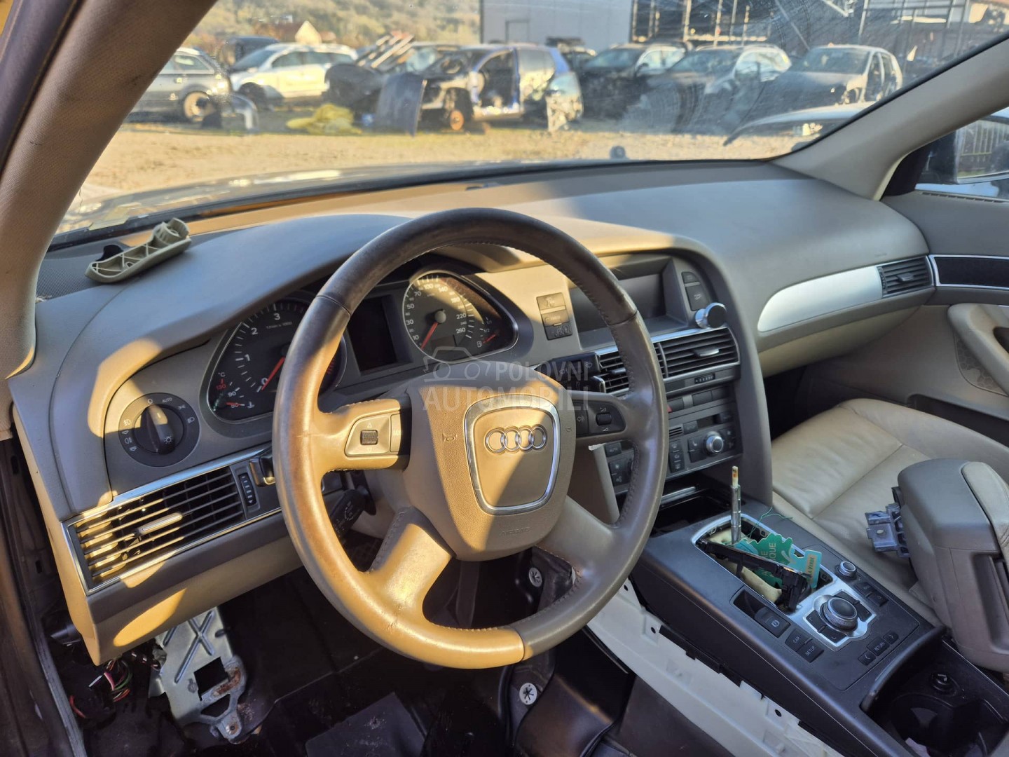 Instrument tabla bež boja za Audi A6 od 2004. do 2008. god. | Auto ...