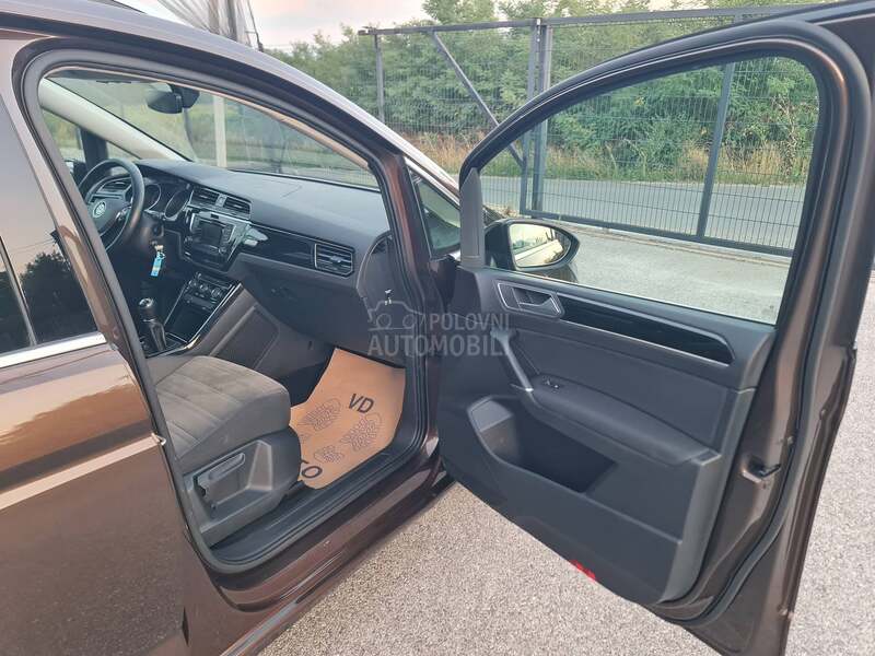 Volkswagen Touran 