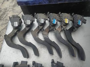 Pedala gasa za Volkswagen Passat B5.5