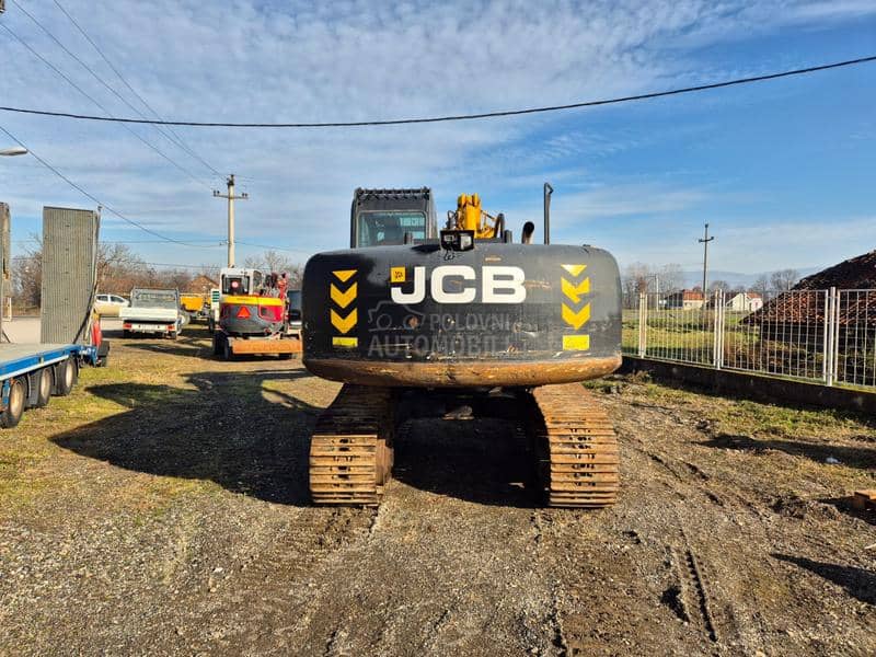 JCB JS235HD