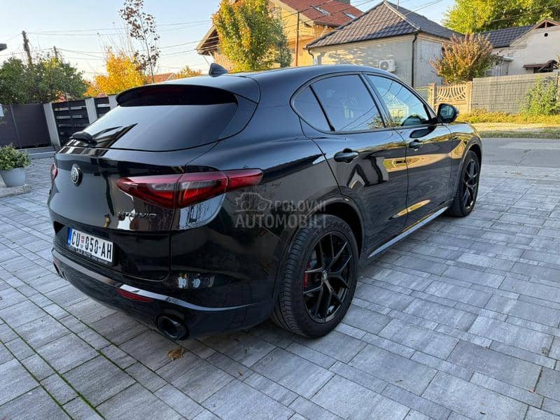 Alfa Romeo Stelvio VELOCE  Q4
