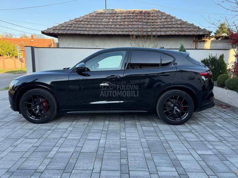 Alfa Romeo Stelvio VELOCE  Q4