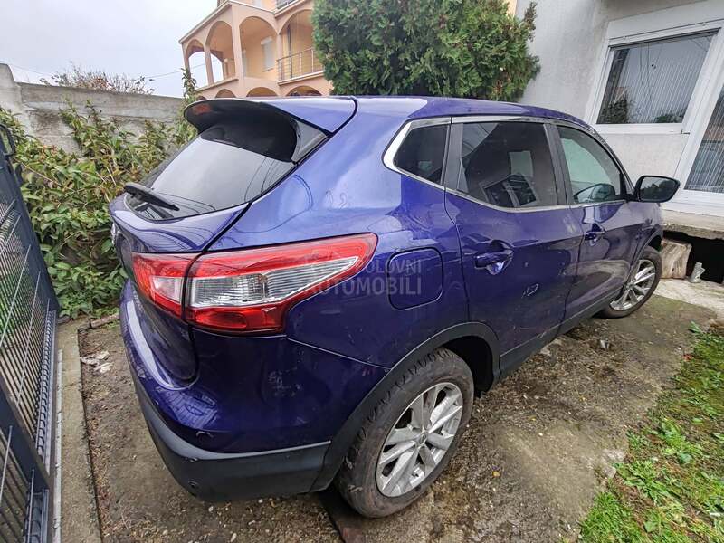 Nissan Qashqai 1.2 b 2013. god. -  kompletan auto u delovima