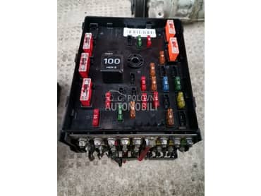 Kutija osiguraca za Volkswagen Passat B6