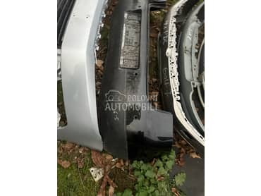 Branik zadnji crn za Volkswagen Golf 5 od 2004. do 2008. god.