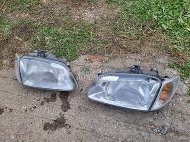levi,desni far za Renault Scenic od 1996. do 2000. god.