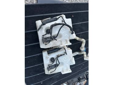 Boca brisača  tečnosti za Volkswagen Golf 5, Golf 6, Golf Plus od 2004. do 2012. god.
