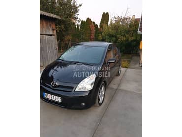 Toyota Corolla Verso 2.2