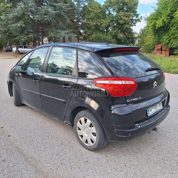 Delovi