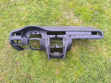 Tabla sa airbagom za Škoda Superb od 2008. do 2014. god.