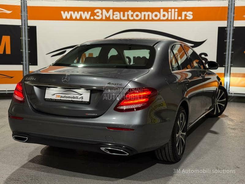 Mercedes Benz E 220 D/4MATIC/EXCLUSIVE