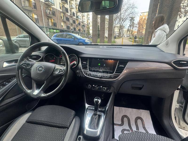 Opel Crossland X  CROSSOWER