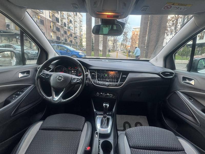 Opel Crossland X  CROSSOWER