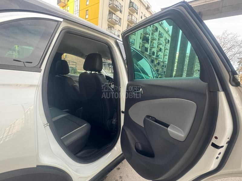 Opel Crossland X  CROSSOWER