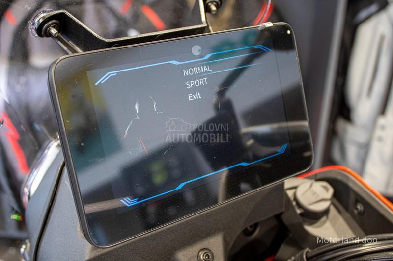 QJMOTOR SRT 600 SX A2