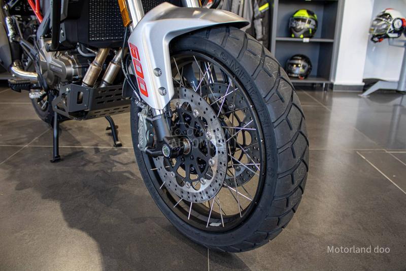 QJMOTOR SRT 600 SX A2